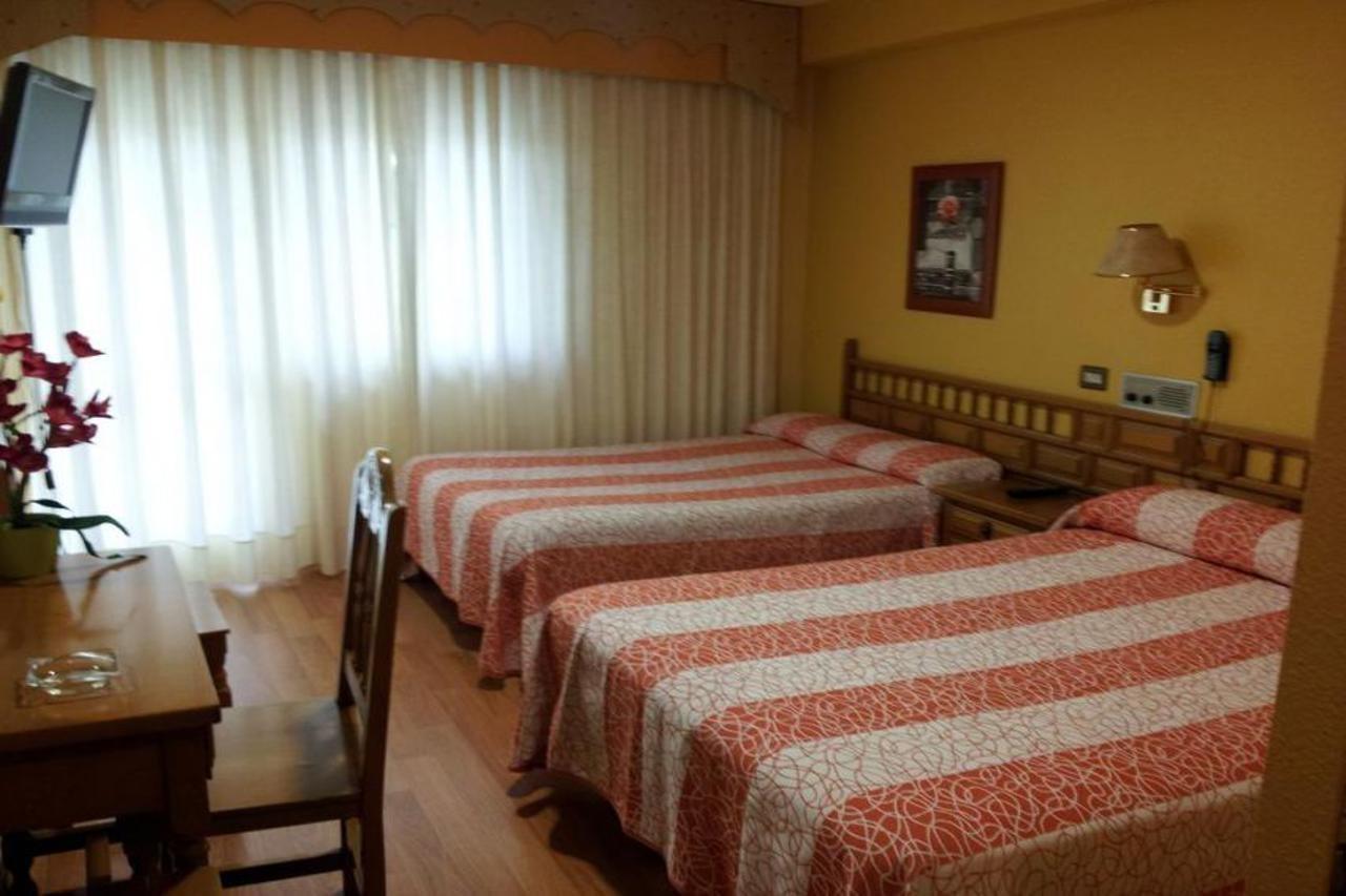 Hotel Canaima Vigo Exterior photo